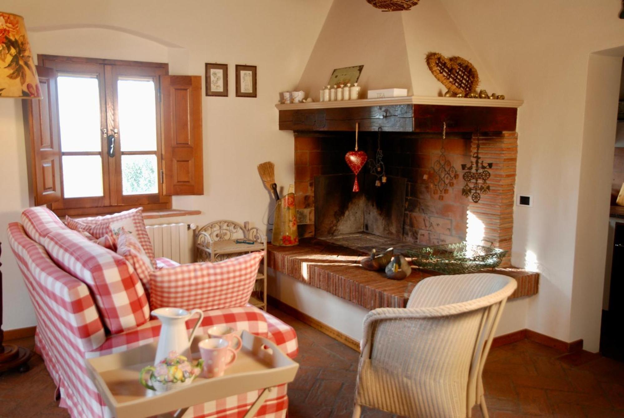 Appartamento Con Patio Privato E Giardino Tra Pisa E Firenze Палая Экстерьер фото